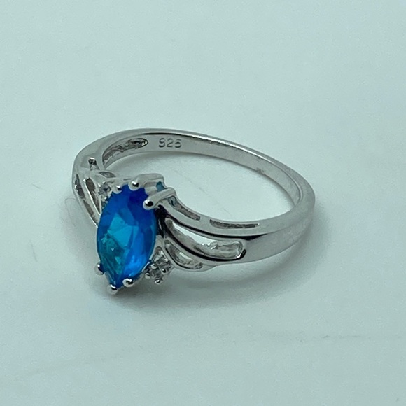Sterling Silver Antique Style Marquis Blue Cz W White Accent Cz Stones Sz 7 - Picture 2 of 9